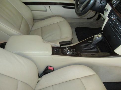 Used 2011 BMW 328i 328i Convertible - SULEV image 31