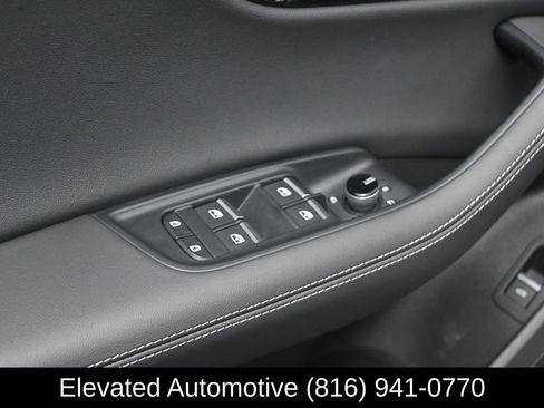 Used 2025 Audi Q8 Premium Plus AWD/4WD image 18