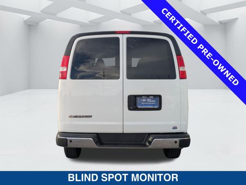 Used 2025 Chevrolet Express 3500 LT w/ LT Preferred Equipment Group RWD image 6
