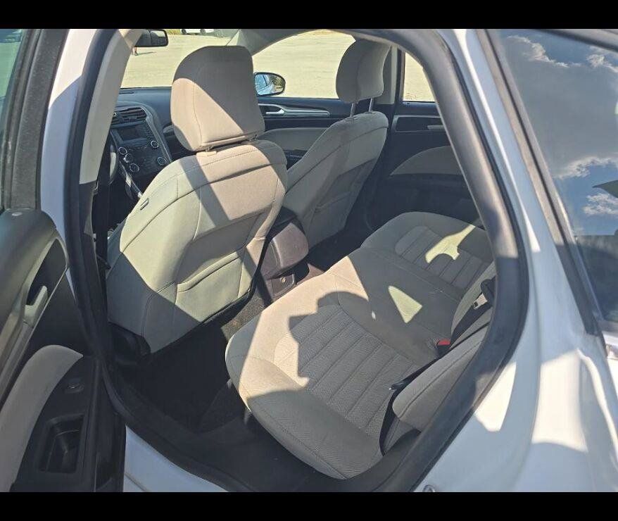 Used 2019 Ford Fusion S FWD image 7