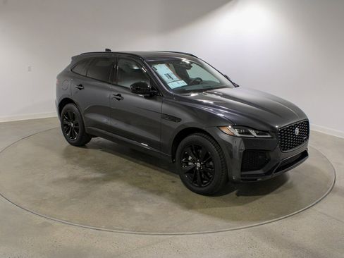 New 2025 Jaguar F-PACE R-Dynamic S image 7