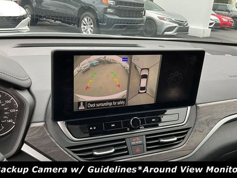 Used 2025 Nissan Altima 2.5 SL FWD image 13