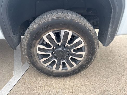 Used 2026 GMC Sierra 2500 Denali Ultimate image 4