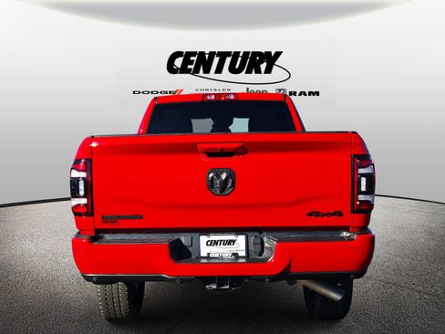 Used 2024 RAM 2500 Big Horn w/ Night Edition image 5
