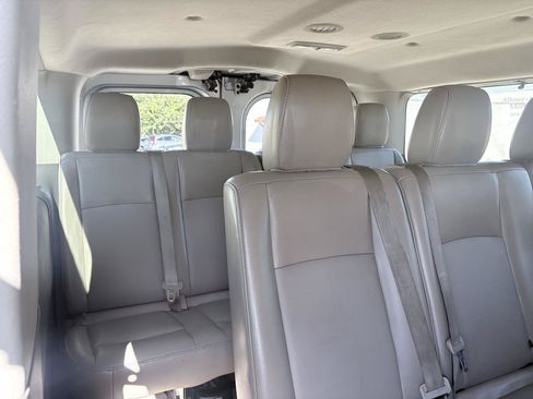 Used 2015 Nissan NV 3500 SL w/ Technology Package RWD image 18
