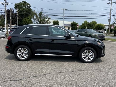 Used 2023 Audi Q5 2.0T Premium w/ Convenience Package AWD/4WD image 4