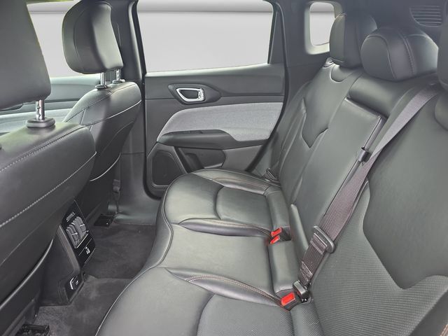 Used 2023 Jeep Compass Latitude AWD/4WD image 18