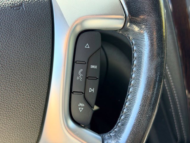 Used 2017 Chevrolet Traverse LT w/ Style and Technology Package FWD image 11