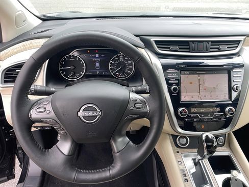 Used 2024 Nissan Murano SL AWD/4WD image 11