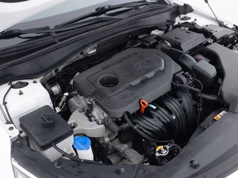 Used 2020 Kia Optima LX image 38