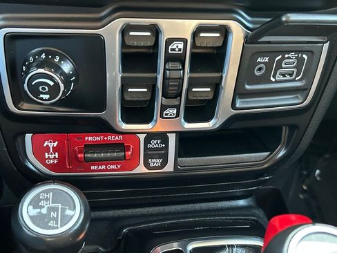 Used 2022 Jeep Gladiator Rubicon w/ LED Lighting Group image 14