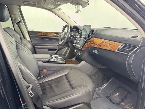 Used 2017 Mercedes-Benz GLS 450 4MATIC image 23