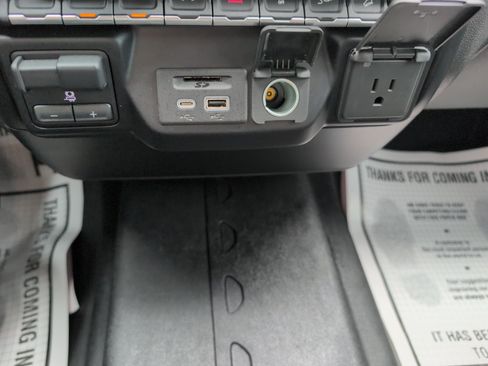 Used 2021 Chevrolet Silverado 1500 LT w/ All Star Edition Plus AWD/4WD image 31