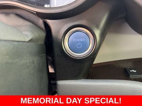 Used 2022 Toyota Sienna LE w/ LE Plus Package FWD image 22