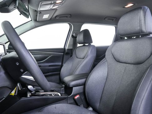 Used 2019 Hyundai Santa Fe SE AWD/4WD image 5