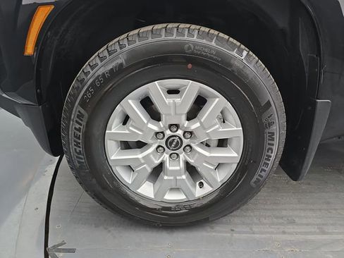 Used 2024 Nissan Frontier SV w/ Technology Package image 15