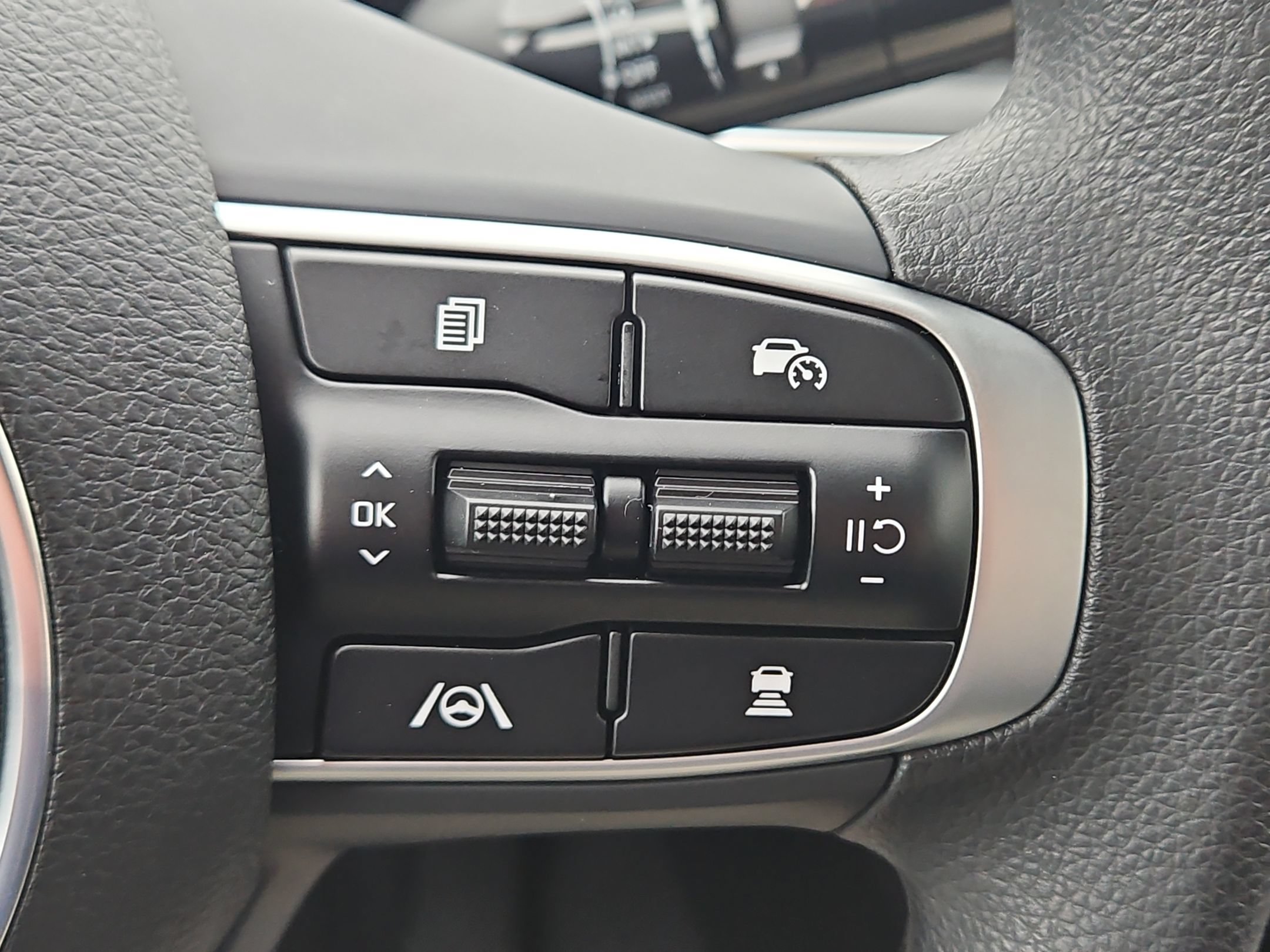 New 2026 Kia K5 LXS FWD image 23