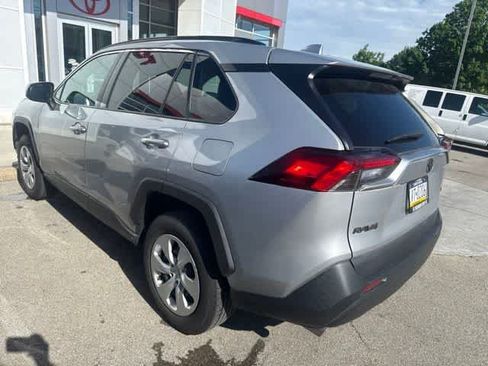 Used 2021 Toyota RAV4 LE FWD image 6