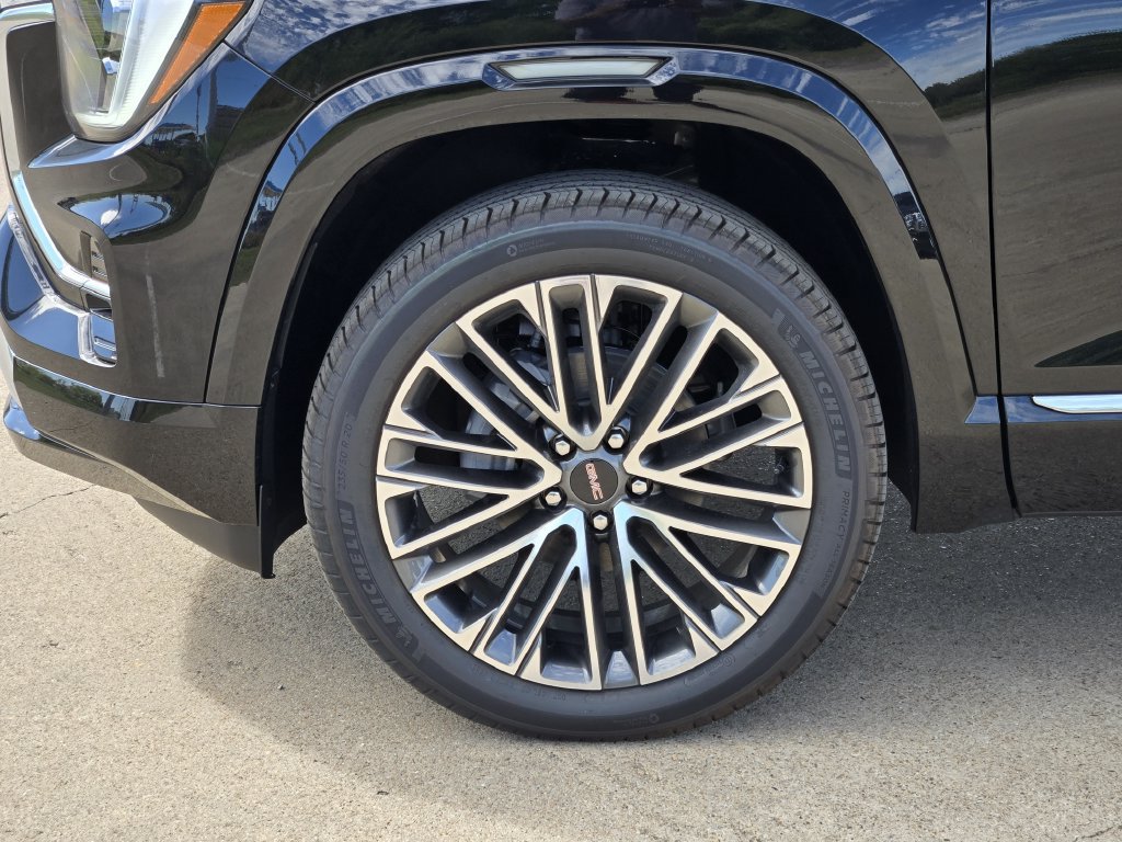 New 2027 GMC Terrain Denali w/ LPO, Floor Liner Package AWD/4WD image 8