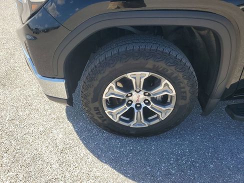 Used 2023 GMC Sierra 1500 SLT w/ X31 Off-Road Package image 18