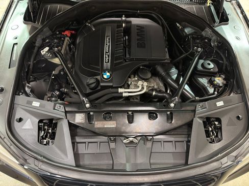 Used 2015 BMW 740Li image 32