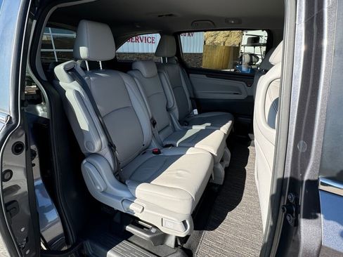Used 2023 Honda Odyssey EX-L image 19