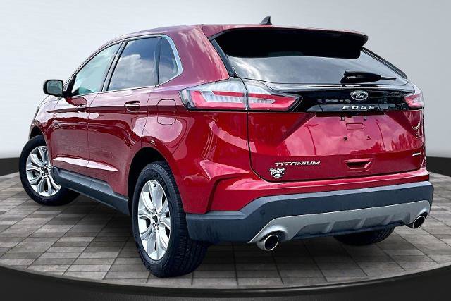 Certified 2023 Ford Edge Titanium AWD/4WD image 2