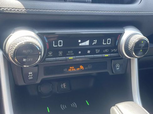Used 2025 Toyota RAV4 XLE w/ Convenience Package FWD image 18
