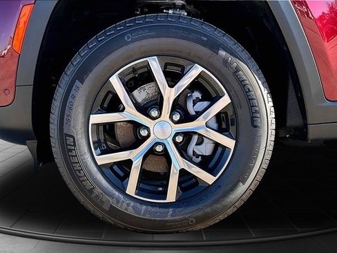 New 2025 Jeep Grand Cherokee Limited image 11