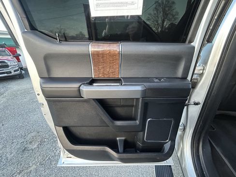 Used 2017 Ford F250 Platinum w/ FX4 Off-Road Package image 24