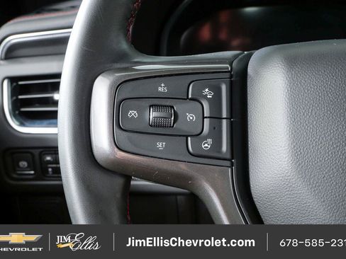 Used 2024 Chevrolet Suburban RST w/ Luxury Package RWD image 10