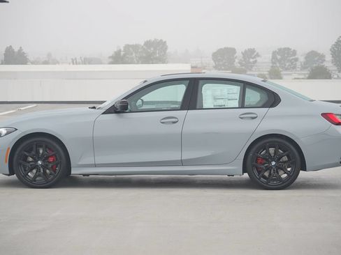 Used 2026 BMW 330i xDrive Sedan w/ M Sport Package AWD/4WD image 4