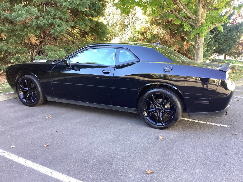 Used 2016 Dodge Challenger SXT Plus RWD image 10