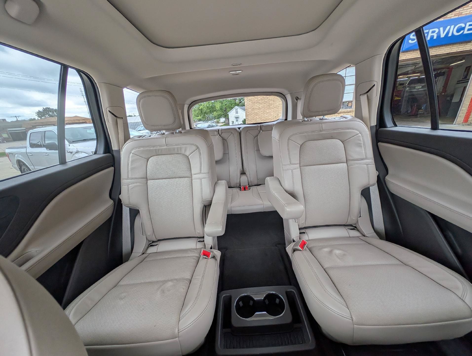 Used 2022 Lincoln Aviator Reserve w/ Equipment Group 201A AWD/4WD image 26