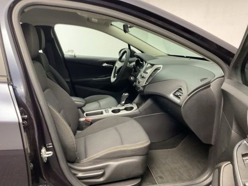Used 2016 Chevrolet Cruze LS image 25