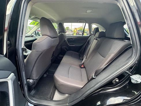 Certified 2023 Toyota RAV4 LE AWD/4WD image 16