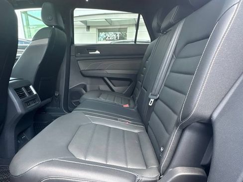 Used 2023 Volkswagen Atlas Cross Sport SEL Premium R-Line AWD/4WD image 16