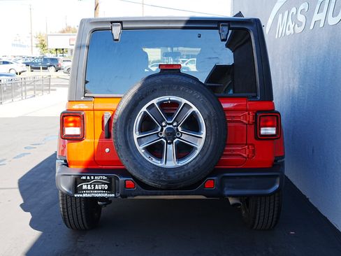 Used 2020 Jeep Wrangler Unlimited Sahara image 5