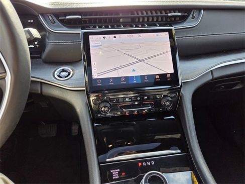 Used 2024 Jeep Grand Cherokee L Limited w/ Luxury Tech Group II image 33