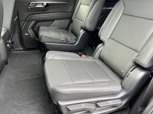 Certified 2025 Chevrolet Tahoe Z71 w/ Comfort Package image 13