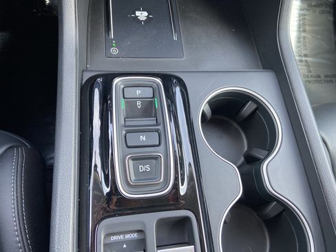 Used 2023 Honda Pilot Touring image 12