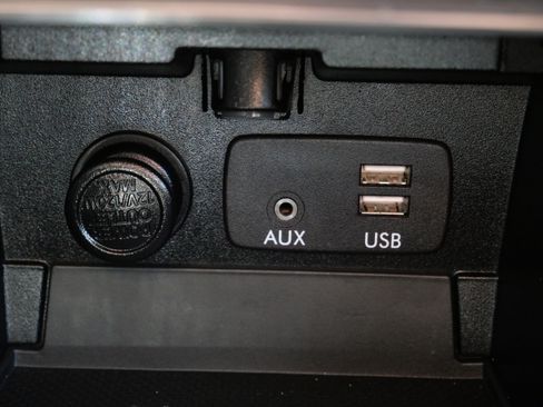 Used 2018 Subaru Outback 2.5i Premium AWD/4WD image 32