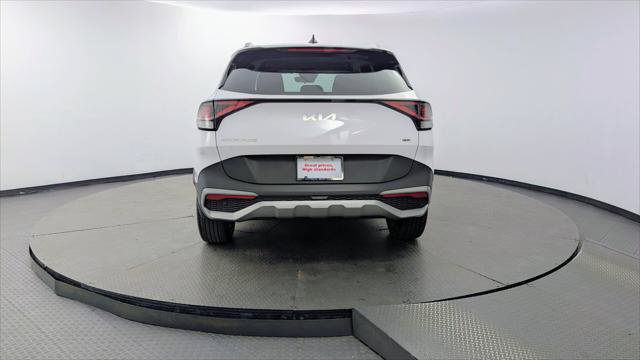Used 2023 Kia Sportage EX AWD/4WD image 7