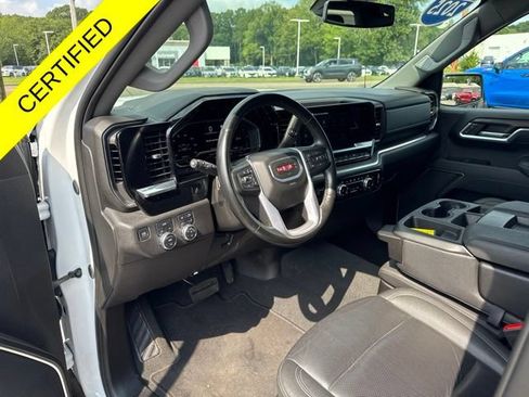 Used 2025 GMC Sierra 1500 SLT AWD/4WD image 9