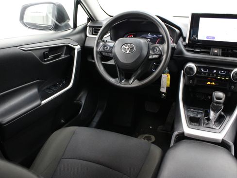 Used 2025 Toyota RAV4 LE AWD/4WD image 26