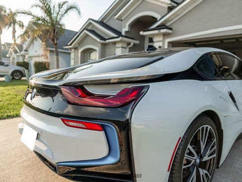 Used 2016 BMW i8 image 71