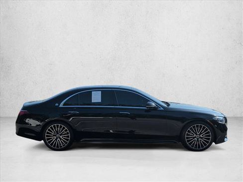 Used 2022 Mercedes-Benz S 580 4MATIC Sedan image 4