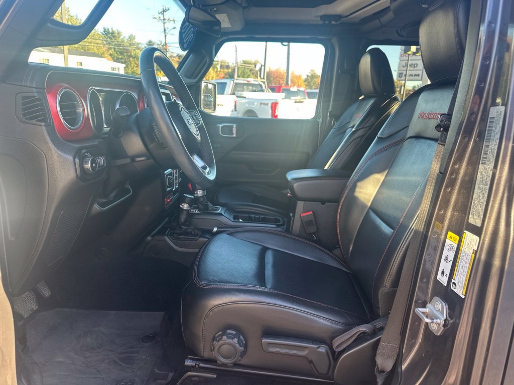 Used 2018 Jeep Wrangler Unlimited Rubicon w/ LED Lighting Group AWD/4WD image 15