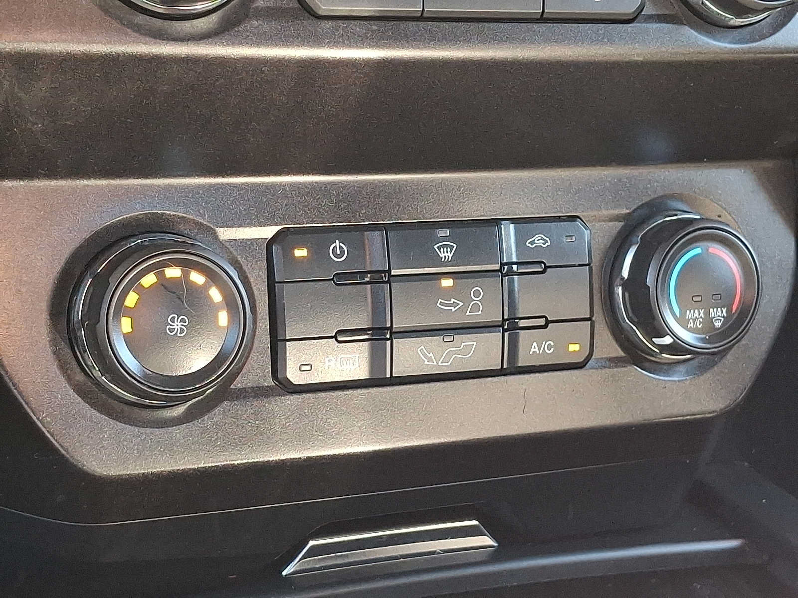 Used 2019 Ford F150 XL w/ Equipment Group 101A Mid AWD/4WD image 15