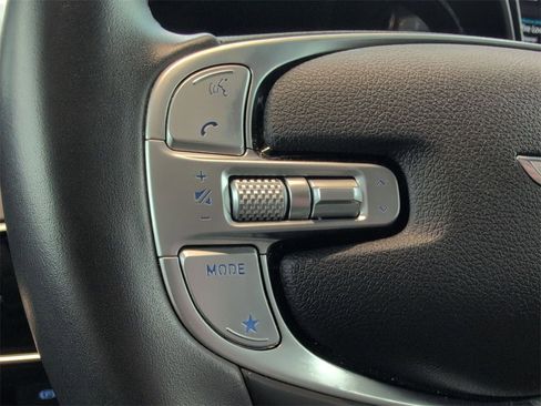 Used 2025 Genesis GV70 2.5T image 18